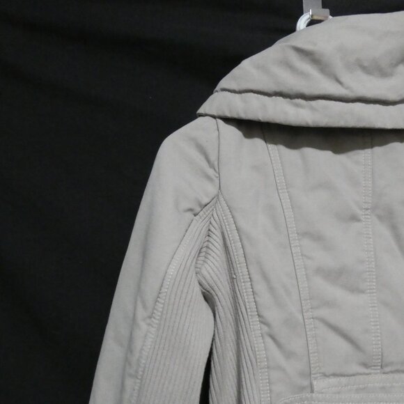 GUESS | xs - extra small | Stylish Light Grey Coat - Picture 10 of 16